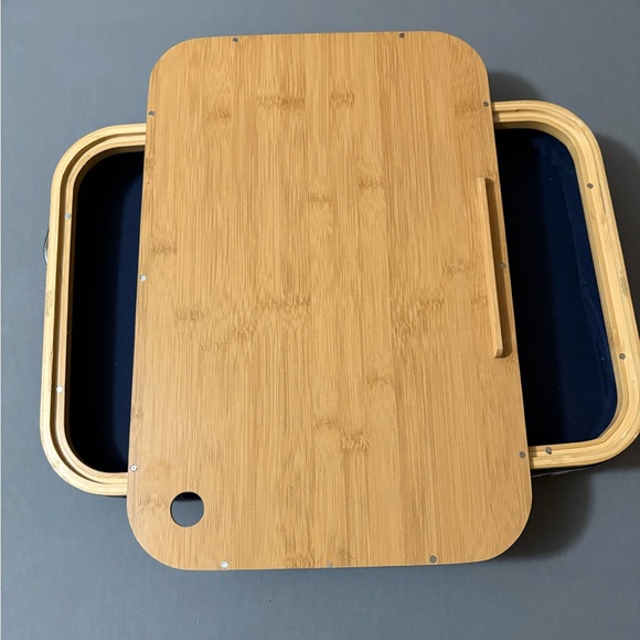 UGG Polar Lap Desk - Picture 5 of 7